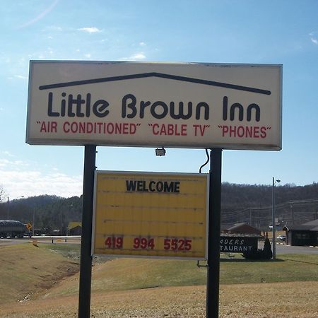 Mohican Little Brown Inn Loudonville Bagian luar foto